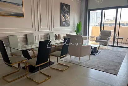 FULLY beautiful Furnished | 1 bed+study |Vacant