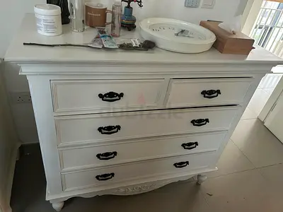Elegant Victorian 5-Drawer Chest - Excellent Condition