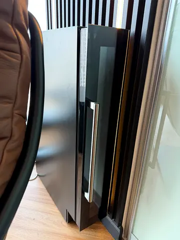 Slim wine cooler / beverage fridge - black glass door