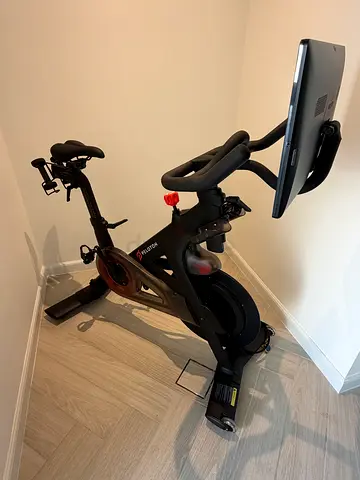 Peloton Exercise Bike in Perfect Condition