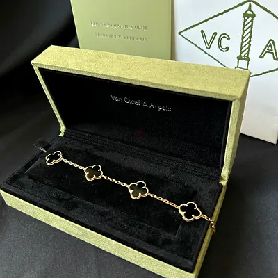 Vca bracelet