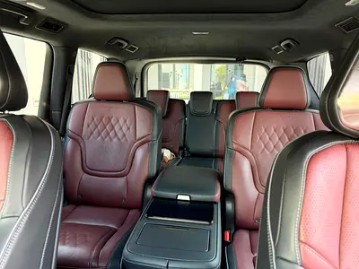 2025 Infiniti QX80 photo 10