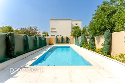 Newly Renovated I Private Pool I 3 Bedrooms