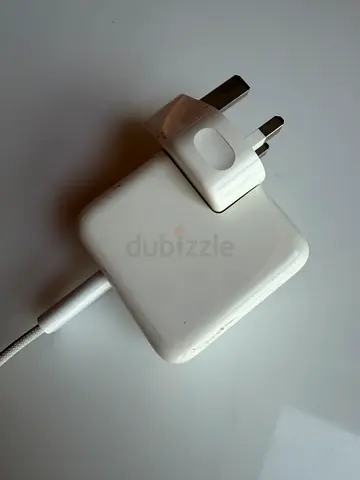 Apple 29W USB-C Power Adapter / with UK UAE Plug (Used)