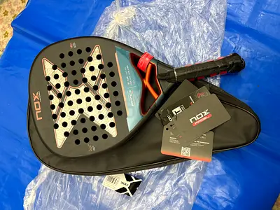 Nox AT10 Luxury Genius 18K Alum 2025 padel racket