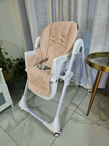 Adjustable Baby High Chair with Recline and Tray