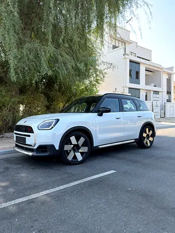 MINI Countryman S ALL4 - 3 Years Warranty - 3 Years Free Service - GCC Specs