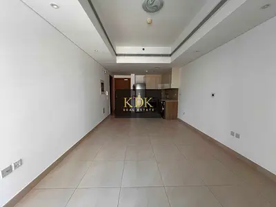Bright Studio | Balcony | Pool & Skyline Views