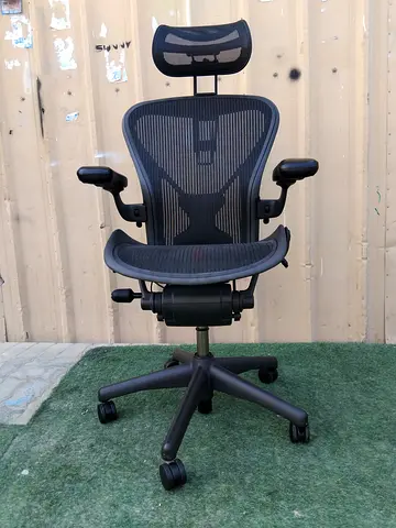 Herman Miller Aeron size B fully loaded with headrest