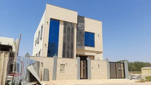 Villa  for sale at Ajman  -Al Heloi area  the Villa 3200 sqft  G + 1  ( 5  Master room +big court + big  Majlis +big Hall +maid room)