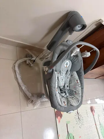 Baby automatic swing