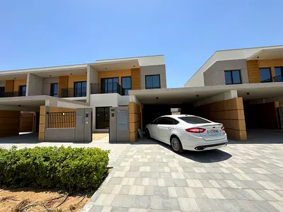 فرصة ممتازة لامتلاك فيلا جديدة تماماً في "الزاهية" بسعر استثنائي.
