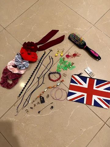 Girl’s Accessories Bundle