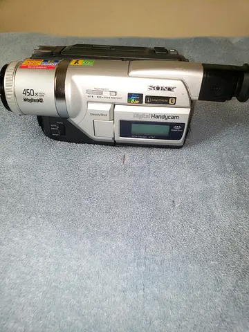 Sony Handycam DCR-TRV320 Digital8 CAMERA VERY CLEAN