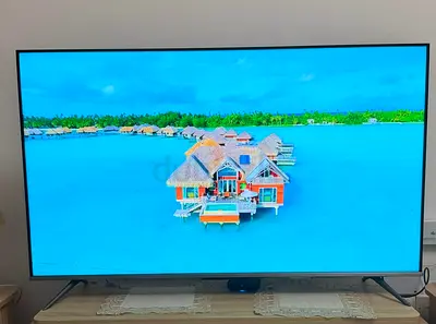 50-inch - TCL - QLED Smart TV in excellent condition