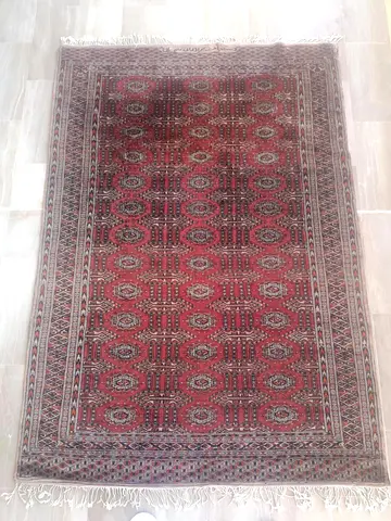 Vintage Hand-Knotted Pakistani Mauri Bokhara Rug (180x125cm), pristine condition