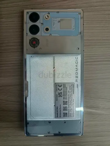 Redmagic 10 pro Silver 16GB 512GB in good condition no major scratches or damages