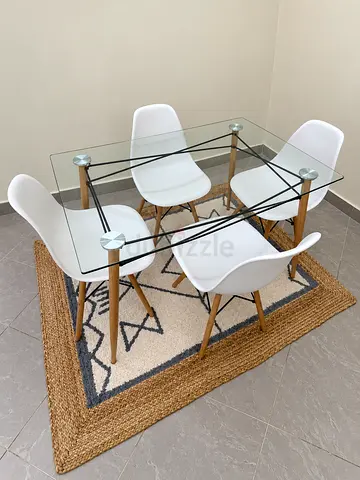 Dining table for sale
