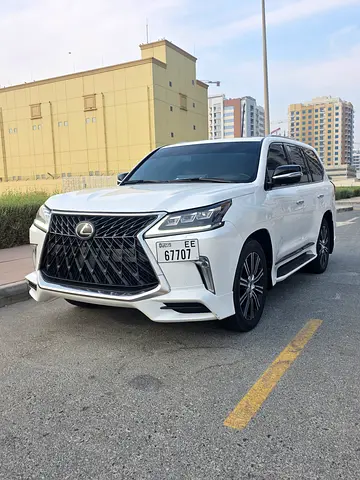 Lexus LX 570 2018 gcc in good condition