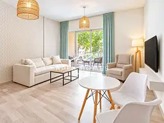 Upgraded & Fully Furnished | Garden View | Vacant