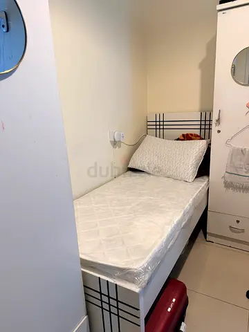 Single bed with mattress - good condition