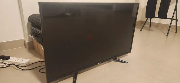 Nikai 40-inch LED TV in good working condition
