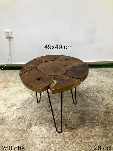 Rustic round accent coffee table (49xH 49 cm)