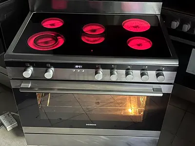 Siemens electric ceramic cooker 90x60cm 5 burners cooking range all work well