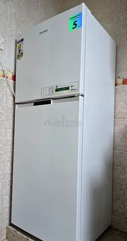 Geepas Top Freezer Refrigerator - Excellent Condition