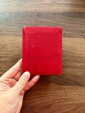 Pre-owned red leather wallet - compact bi-fold