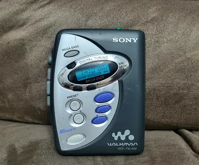 Sony Walkman WM-FX241 Portable FM/AM Cassette Player