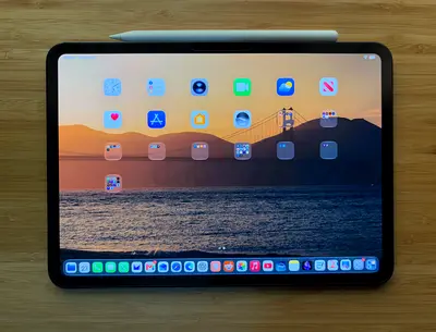 iPad Pro M4 11-inch 256 GB Wi-Fi Space Black + Original Apple Accessories