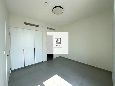 Specious luxury apartment for rent