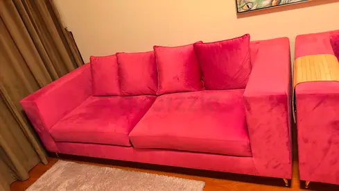 Pink 6-seater Velvet Sofa in Good Condition