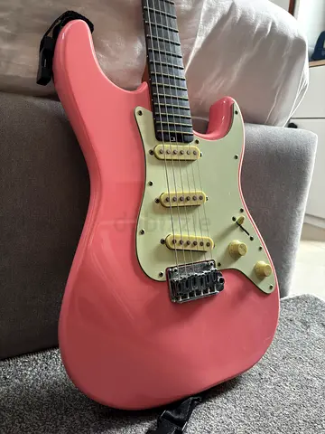Schecter Nick Johnston Traditional S-style