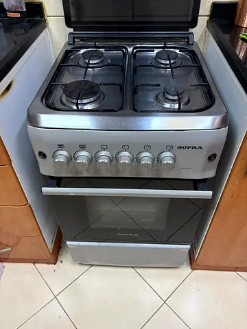 4-Burner Gas Cooker with Oven