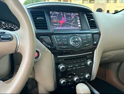 Nissan Pathfinder 2014 SV GCC Specs