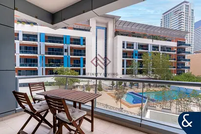 Chiller Free | Upgraded Apartment | Premium Marina Living