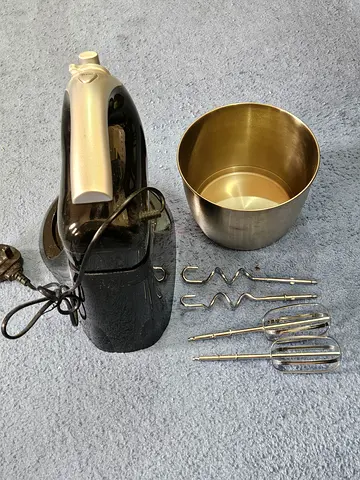 Electrice 2 in 1 cake mixer