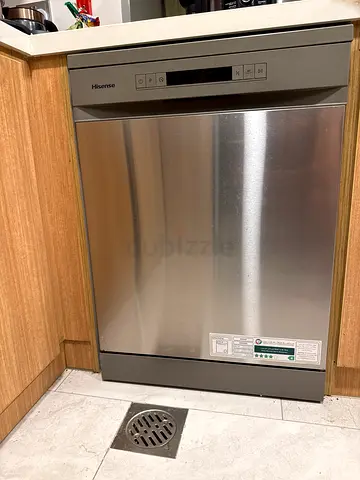 Hisense Dishwasher – Stainless Steel
