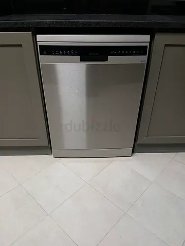 Siemens iq500 dishwasher 3 rack with wi-fi good condition for sale