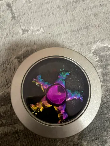 Metal Rainbow Star Fidget Spinner with Tin Case - Lightly Used papa pig