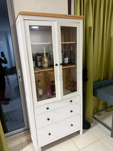Cabinet - glass door - ikea hemnes