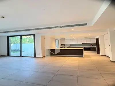 Well Maintained | Ready To Move In | Prime Area
