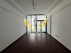 ELEGANT & BRIGHT - FREEHOLD NEXT TO METRO