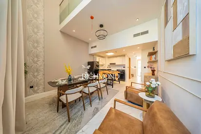 Corner Unit | Single Row | Gated Community