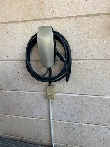 Tesla wall charger unit