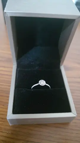 ​18K White Gold Diamond Ring – Certified Natural Diamonds | IDT Certified