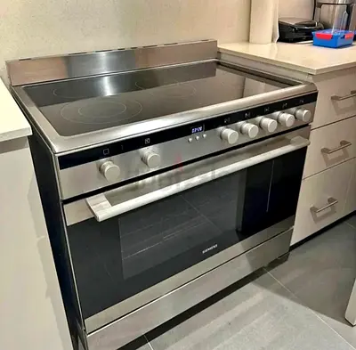 Siemens brand Electric Cooker 5 Burner 90 cm freestanding