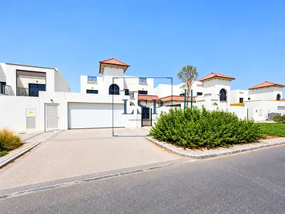 Brand New 4BR+M | Single Row | Vacant
